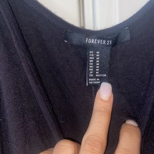 🔹Black forever 21 jumpsuit with adjustable straps🔹